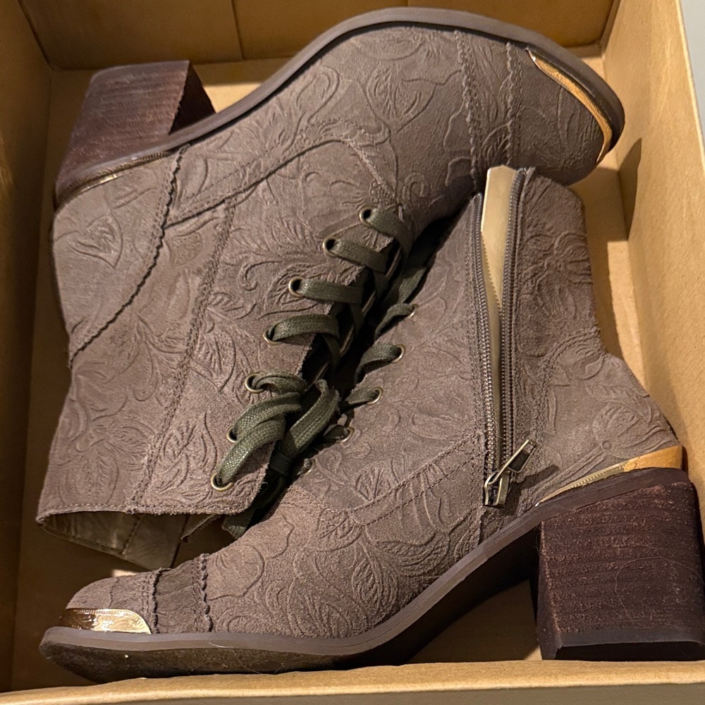 Joyfolie Bonnie Espresso Carved Suede Ankle Boots